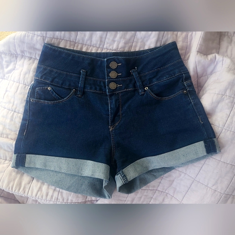 YMI Wannabettabutt Highwaisted Denim Shorts